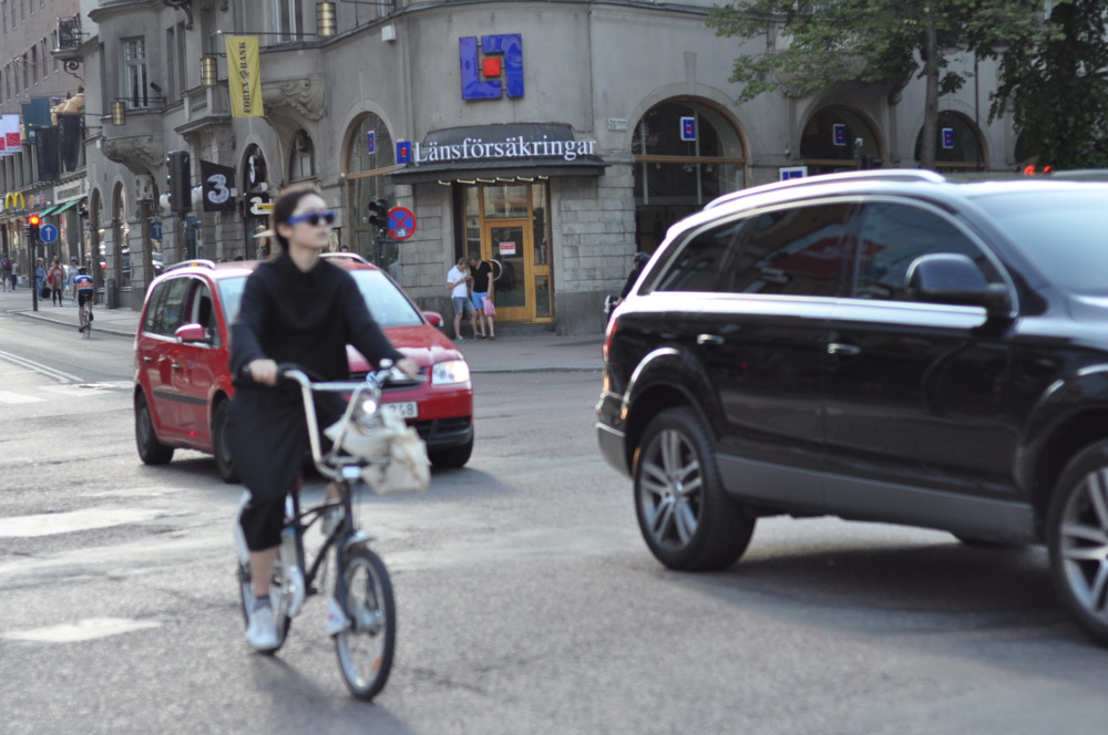 Minimalism-On-A-Bike-Stockholm