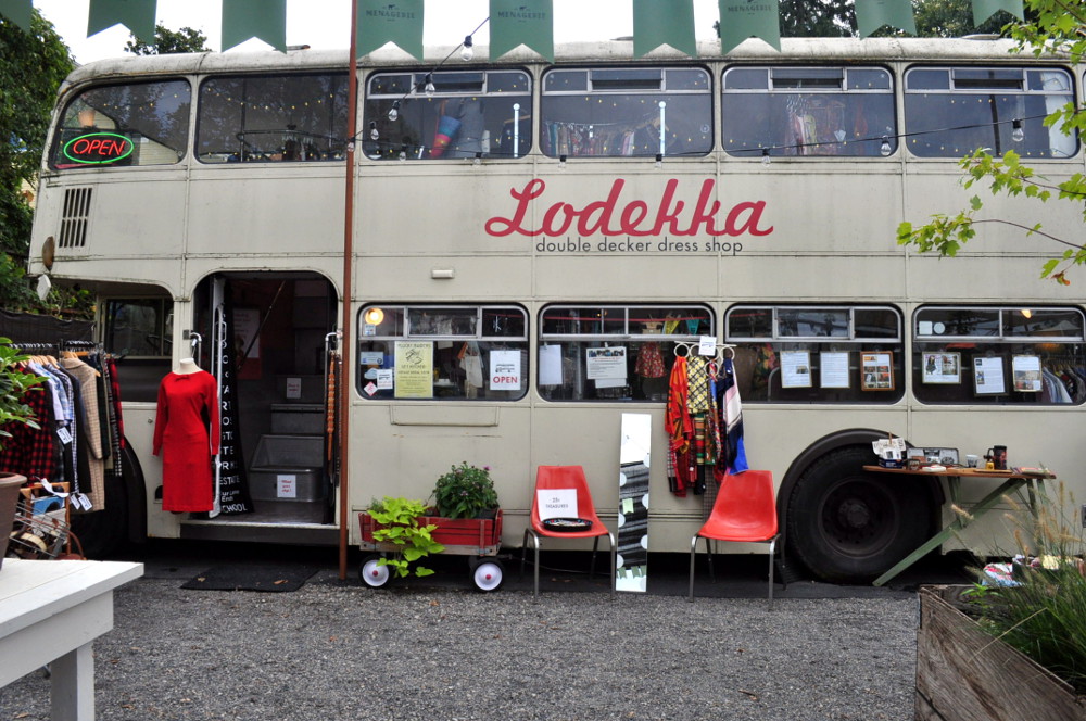 Bus-Dress-Shop